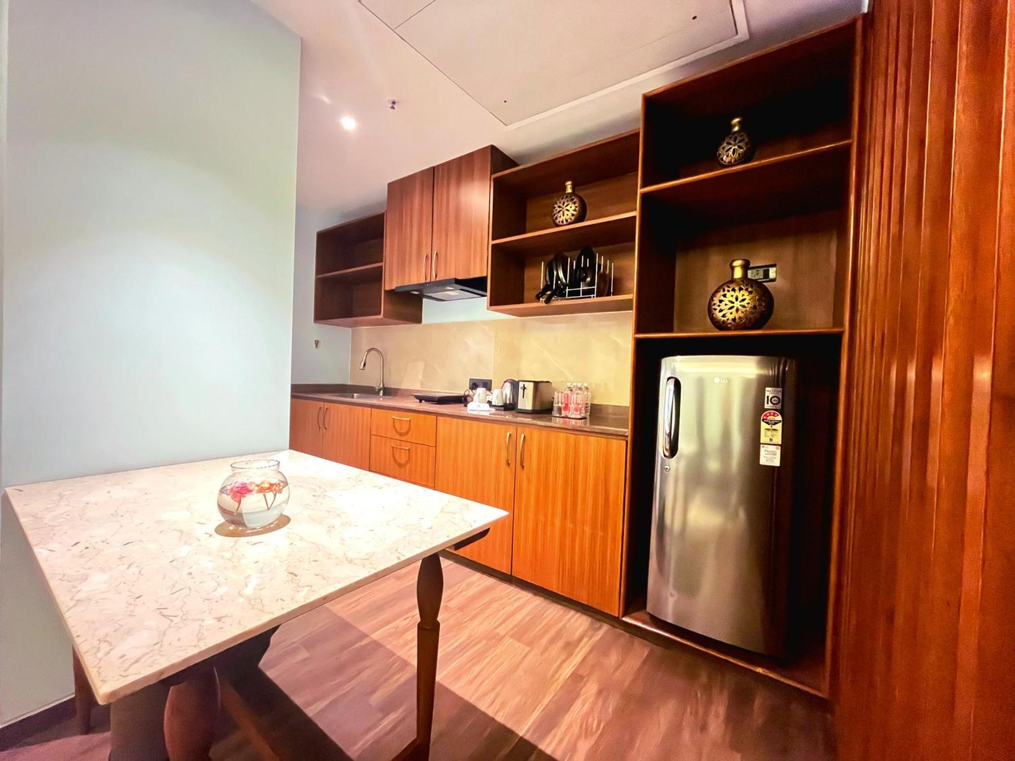 Gift City Club, A Member Of Radisson Individuals Gandhinagar Buitenkant foto