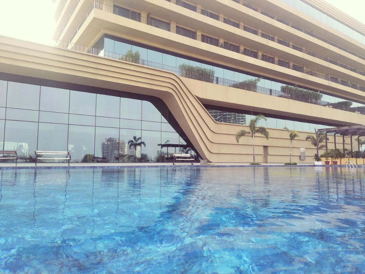Gift City Club, A Member Of Radisson Individuals Gandhinagar Buitenkant foto